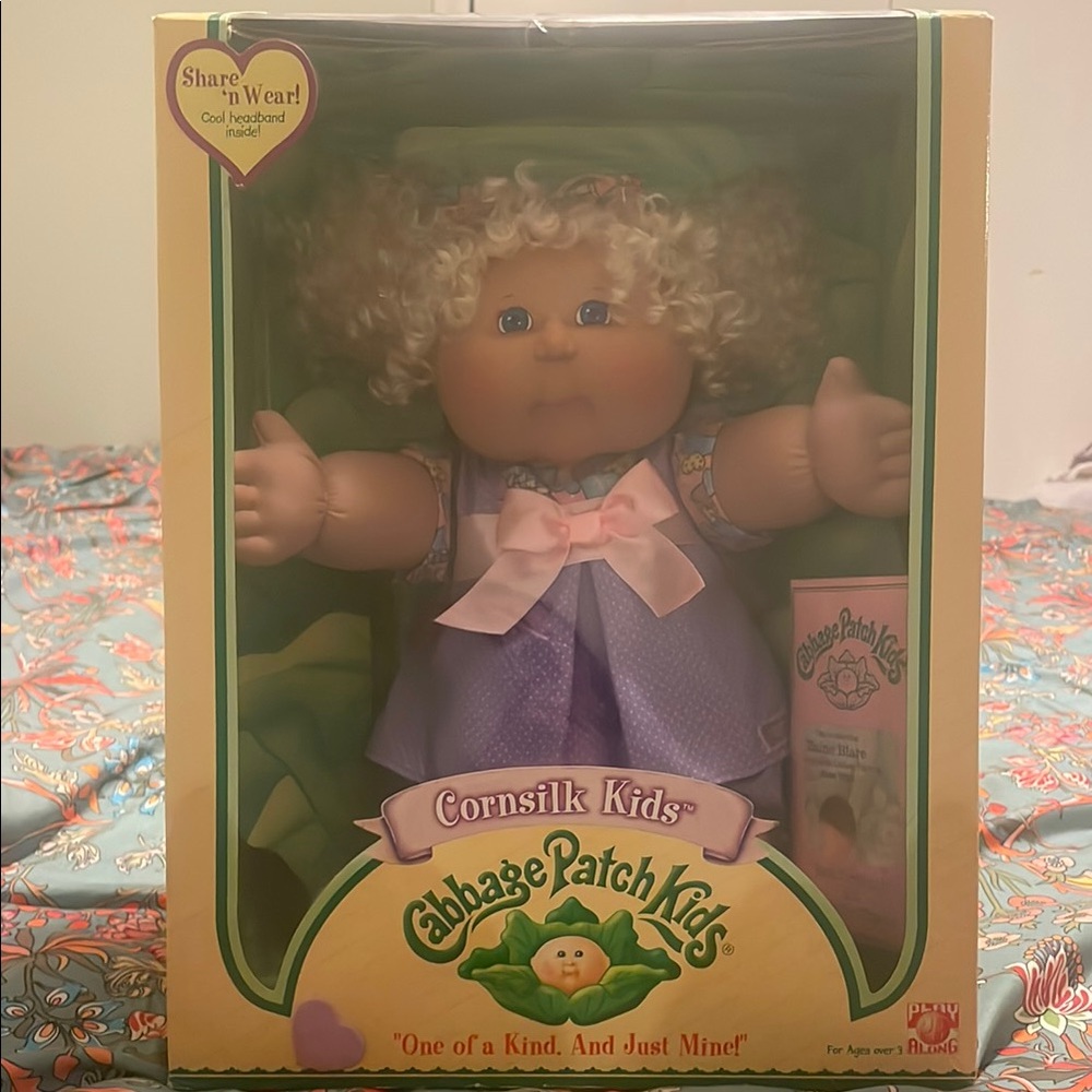 Cornsilk kids cabbage patch kids, never been opened